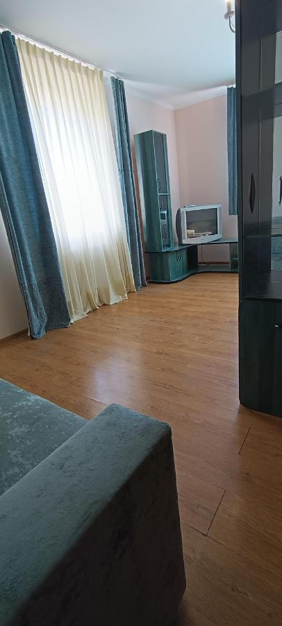 Vip Apartments In The Centre Mukacheve Exterior photo